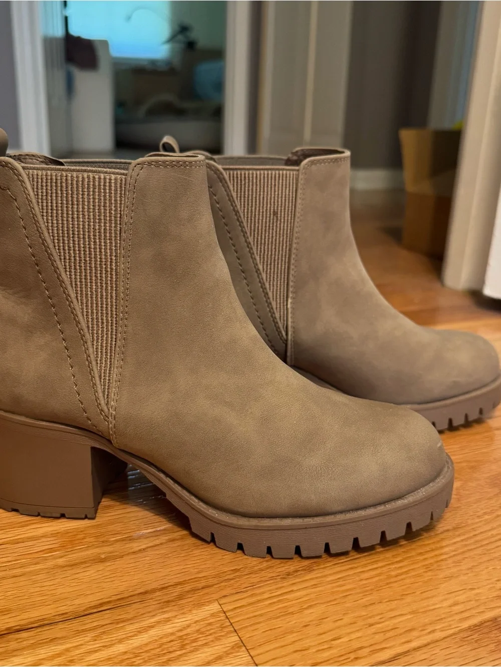 MIA Taupe Women's Chelsea Lug Sole Ankle Boots - Size 6.5